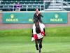 Foto: Steve Guerdat und Venard de Cerisy auf der Ehrenrunde in Spruce Meadows - Fotograf: Spruce Meadows Media/ Mike Sturk