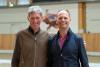 Foto: Auf Augenhöhe - die Reitsportler Ludger Beerbaum und Malte Laub (v.l.) - Fotograf: Tanja Becker 