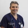Foto: Dr. Antonio Cruz ist Leiter der tierärztlichen Klinik in Valencia und Pferdeesxperte - Fotograf: CEU