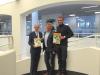 Foto: Vorfreude auf die Tasdorfer Turniertage bei Dirk Dejewski (VR Bank Neumünster), Veranstalter Harm Sievers (Mitte) und der Deutsche Vize-Meister Christian Hess aus Boostedt (re.) - Fotograf: Comtainment GmbH