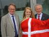 Foto: Frank Kemperman (links), ALRV-Praktikantin Silke Lennefer im Dänemark-Kleid und Carl Meulenbergh - Fotograf: Chioaachen