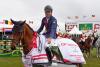 Foto: Scott Brash and "Ursula", winners of the "CP 'International', presented by Rolex", with the Rolex Grand Slam Trophy in the "International Ring" of Spruce Meadows - Fotograf: Rolex Grand Slam of Show Jumping/Kit Houghton