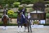 Foto: Final-Qualifikation NÜRNBERGER BURG-POKAL: mit Abstand beglückwünscht - Matthias Alexander Rath und Destacado FRH mit Richter Dietrich Plewa. Links Dorothee Schneider und Villeneuve - Fotograf: Jan Reumann