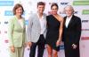 Foto: Lisa und Thomas Müller mit Stefanie Peters (links) und Prof. Dr. Hermann Bühlbecker - Fotograf: CHIO Aachen/ Andreas Steindl