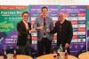 Foto: Sönke Lauterbach (FN), Jonas Niemeyer (HKM) und Volker Wulff (EN GARDE) stoßen im Rahmen der FEI World Cup™ Finals auf die Zukunft der HKM Bundeschampionate an - Fotograf: Johanna Milse