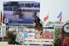 Foto: Völlig unbeeindruckt von der Kulisse jumpte Carsey Z mit Gerben Morsink zum ersten Sieg beim CSI4* DKB Pferdewoche in Hohen Wieschendorf - Fotograf: Anke Gardemann